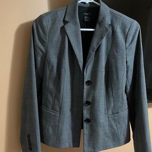 Ann Taylor size 6 Petite suit very nice
